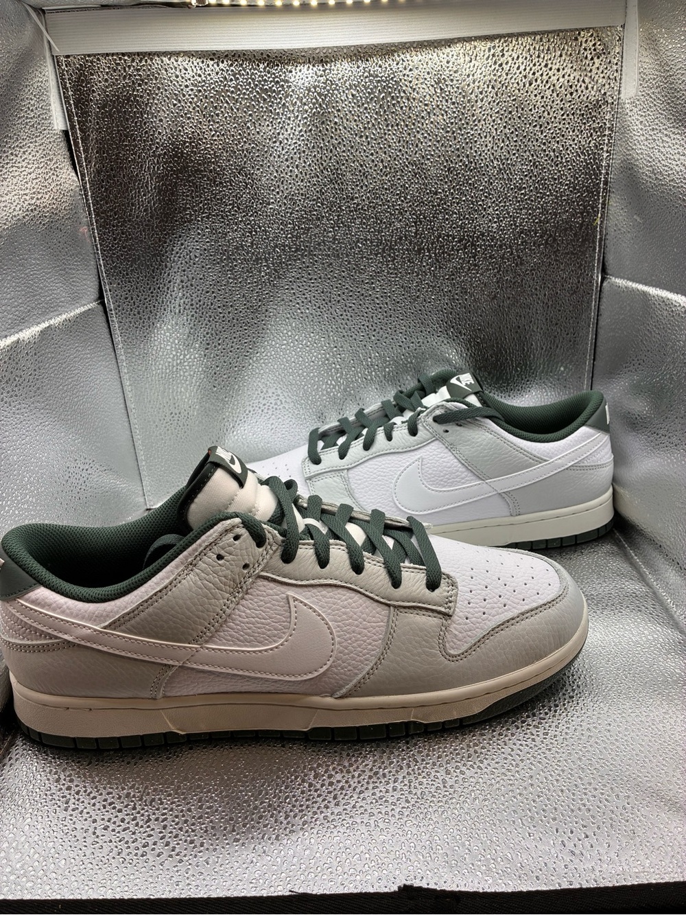 Nike Dunk Low SE Photon Dust Green